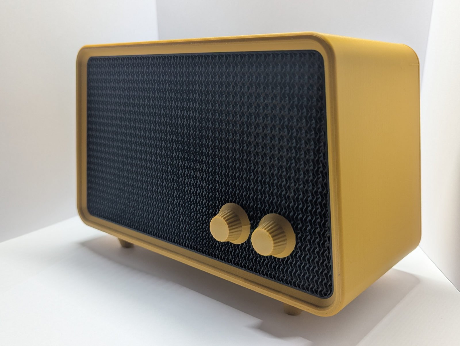 Vintage-Radio-Gehäuse für einen Echo Dot